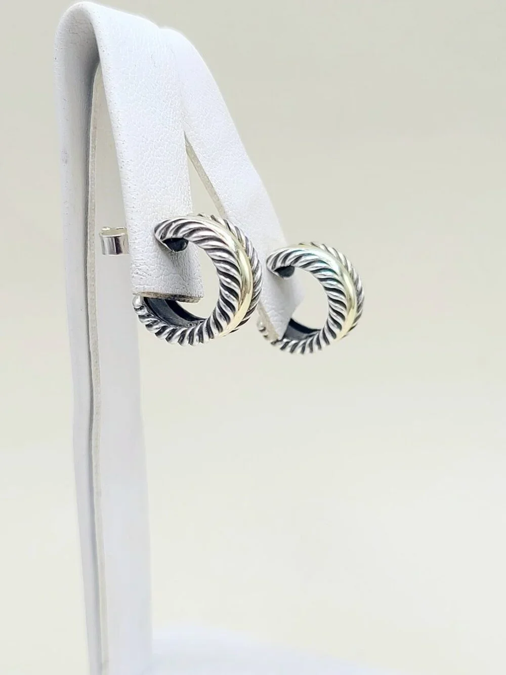 David Yurman Cable Classic Hoop Earrings w/ 14K Yellow Gold - RARE - Picture 3 of 8